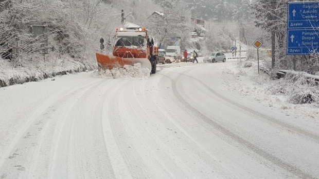 Оранжев код за сняг е в сила за три области в страната
