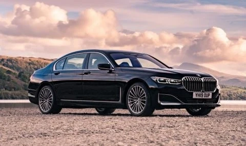  Дизелово BMW Серия 7 измина 1 450 километра с един резервоар