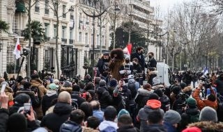 Протести и арести във Франция