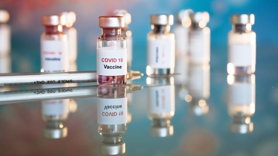 България ще получи само половината от очакваните утре ваксини на Pfizer