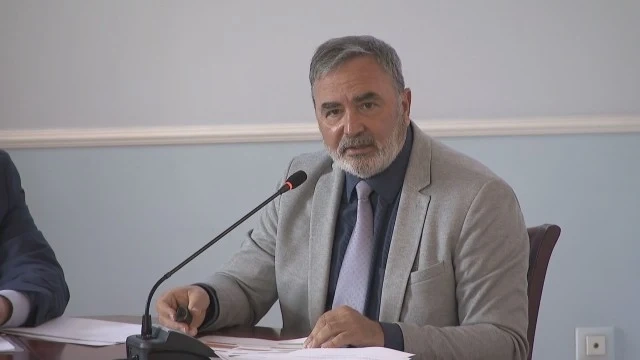 Кунчев увери: Има втора доза от ваксината за всички, получили първа
