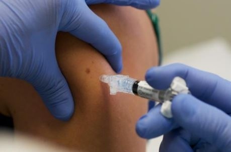 Глобяват две болници в София заради неспазване на плана за ваксиниране срещу COVID-19