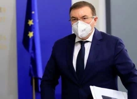 Министър Ангелов: С ваксината на Пфайзер ще бъдат имунизирани 2 млн. души до края на 2021 г.