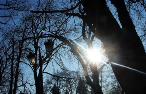 Днес предимно слънчево с с максимални температури между 10° и 15°