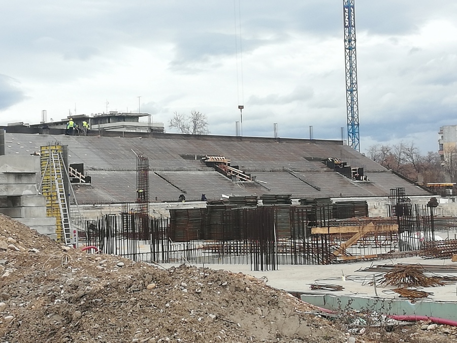 Напредва строежът на стадион Христо Ботев