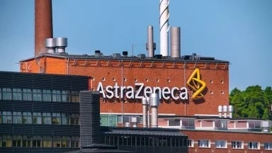 Астра Зенека без отговор защо намалява с 60% договорените Covid ваксини
