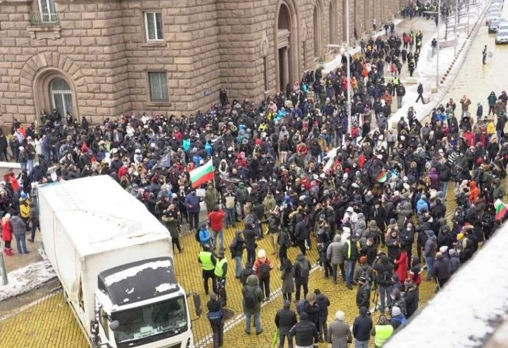 Ресторантьори излязоха на протест, отказаха се да отварят на 1 февруари