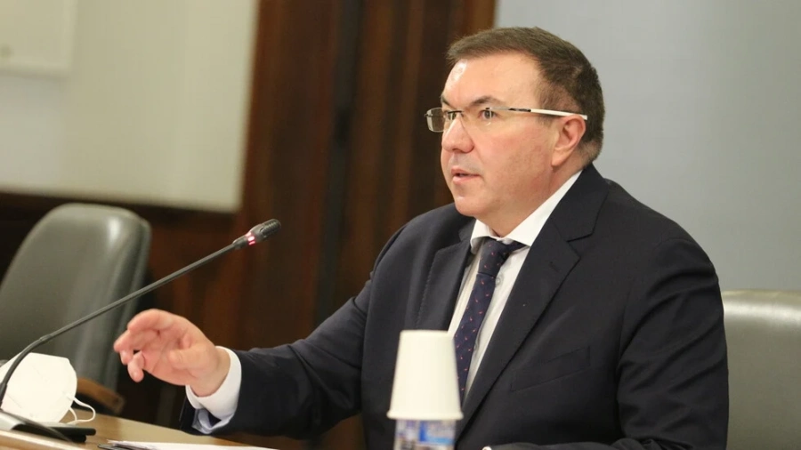 Министър Ангелов: Умело ръководим пандемията