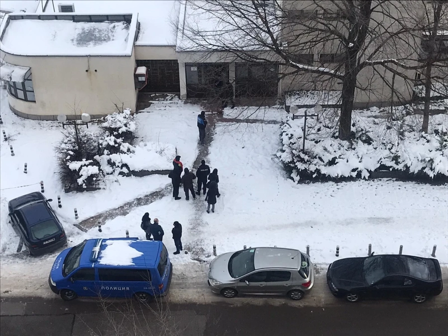 Ексклузивно в Скандал! Полиция нахлу в бившия София БТ