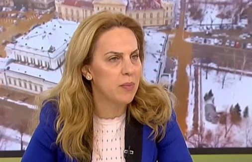 Вицепремиерът Николова: Алтернативата за туризма е антигенният тест