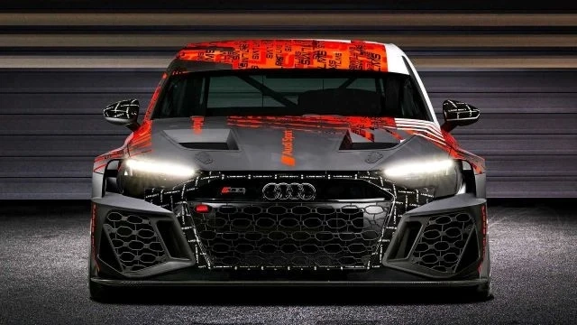 Audi RS3 LMS е машина за пистата с брутален външен вид