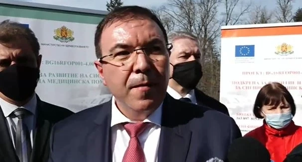 Проф. Ангелов: Във фаза 4 ще ваксинираме хронично болните и хората на над 65 г.