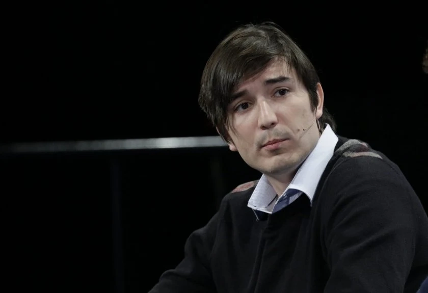 Един българин, едно приложение и един скандал за милиарди