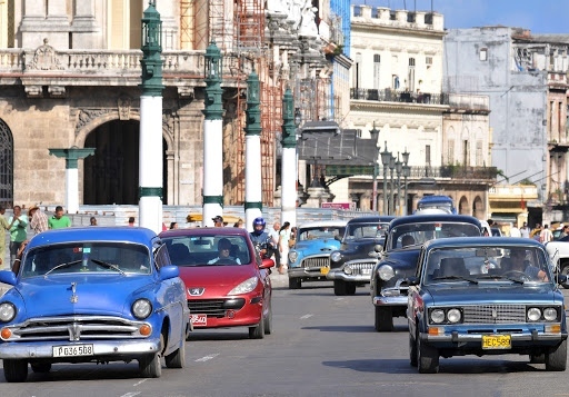 Кубинците се връщат към селското стопанство заради липса на туристи