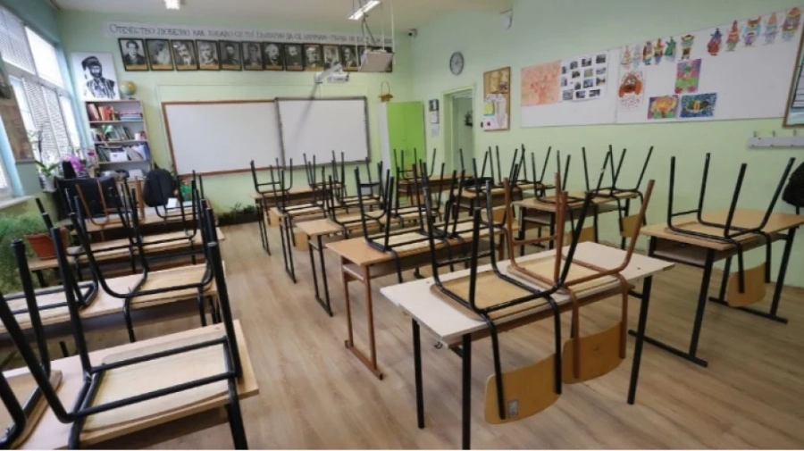 Предлагат преустановяване на занятията за учениците от 5-и до 12-и клас в Бургас