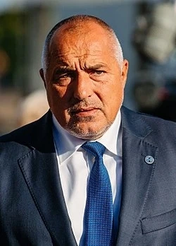 Борисов: Разпореждам спиране на имунизацията с ваксината на Астра Зенека