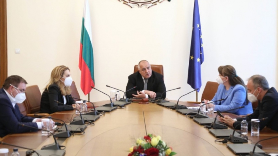 Блокирани са наличните в страната количества ваксина на АстраЗенека