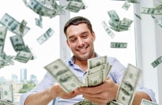  Случайно телефонно обаждане превърна мъж в милионер