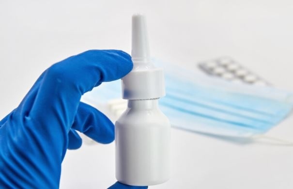 Компанията CanSino започна клинични тестове на ваксина-спрей за нос срещу COVID-19