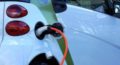 Xiaomi пуска електромобил, насочен към масовия купувач