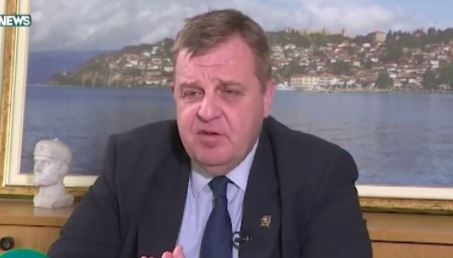 Каракачанов: Модернизацията на армията не се прави заради Русия, а за България