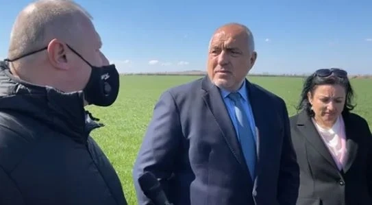 Борисов от полето: Всяка година земеделците получават 1,6 млрд. лева (ВИДЕО)