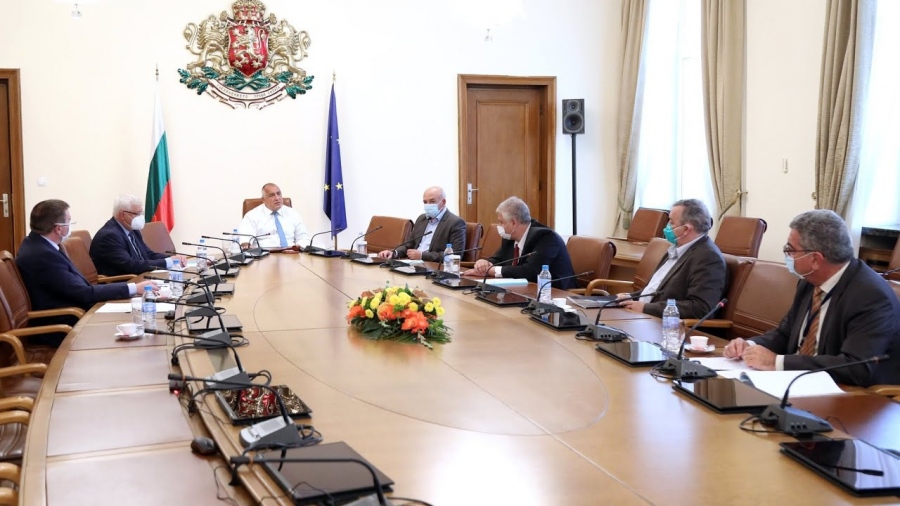 Изплатените средства по мярката 60 на 40 вече са над 1 млрд. лева