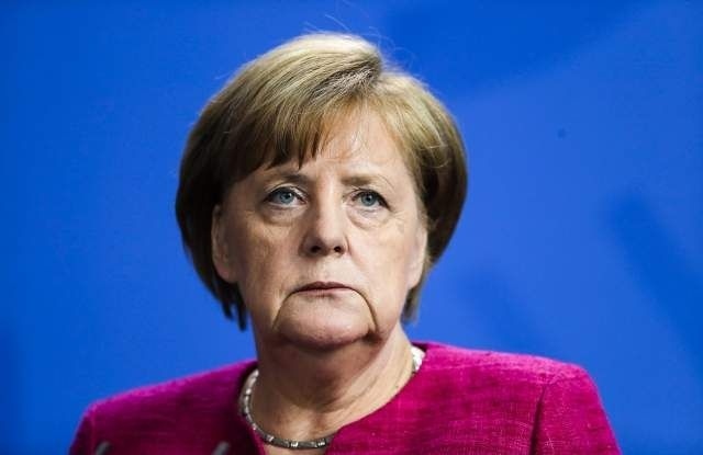 Меркел призова сънародниците си за скромен Великден