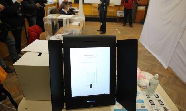 Прекратено е гласуването с машини в целия 4 ти МИР Велико