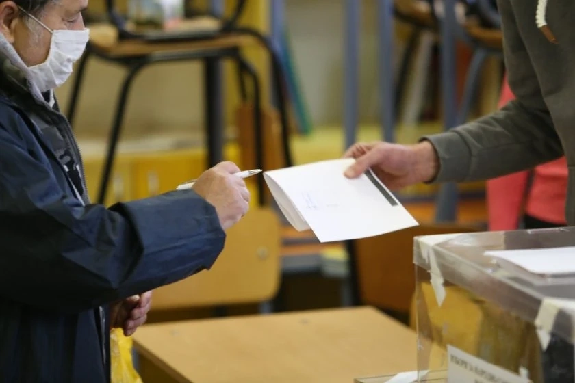 Изборната активност към 13:00 часа - 21.7%, какви са нарушенията?