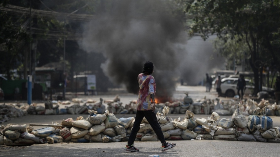 Силите за сигурност в Мианма са убили над 80 протестиращи в четвъртък и петък