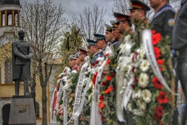 Откриха барелеф на Раковски във Военната академия  