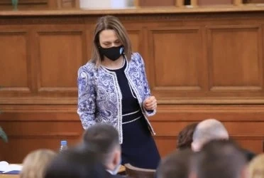 Ива Митева е новият председател на парламента