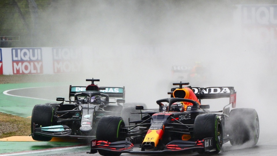 Зрелищна победа на Верстапен на Имола