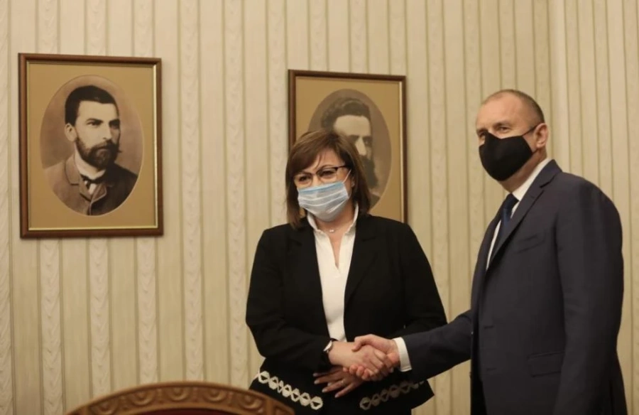 Радев не изключи връчване на трети мандат, Нинова: Ще решаваме