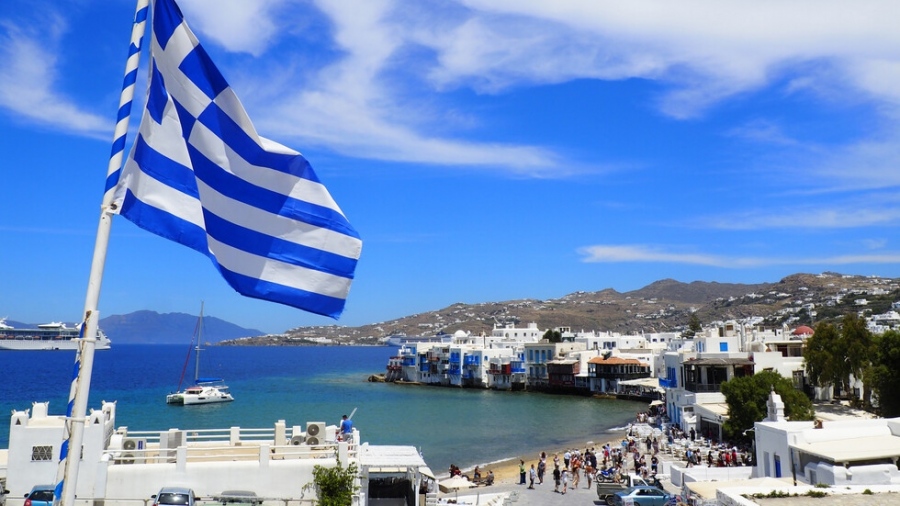 Гърция със спешни мерки от днес, глобата е 300 евро