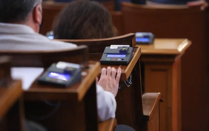 Депутатите не приеха програма за работата на парламента и заседанието беше закрито