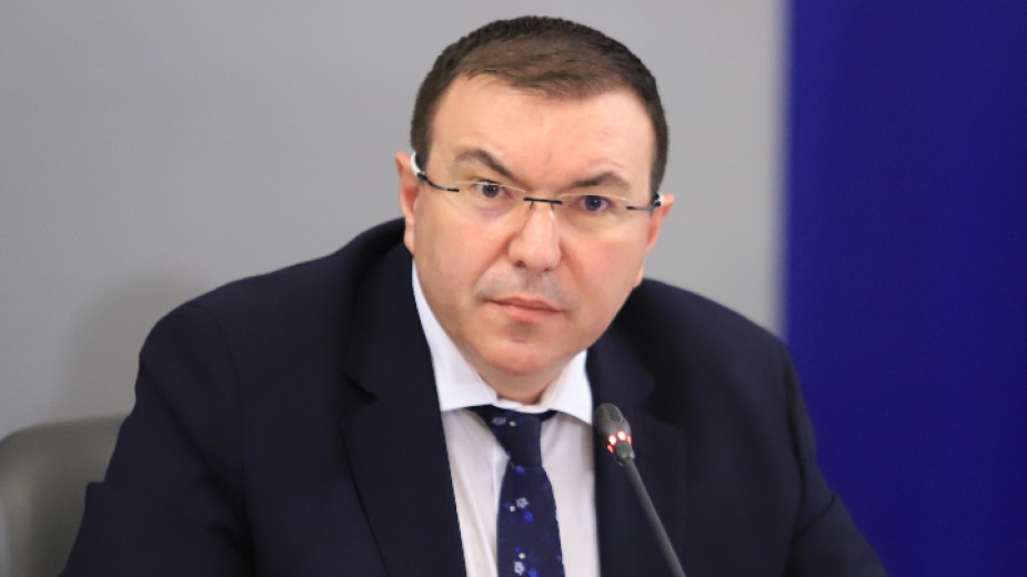 Здравният министър в оставка Костадин Ангелов заяви на заседание на