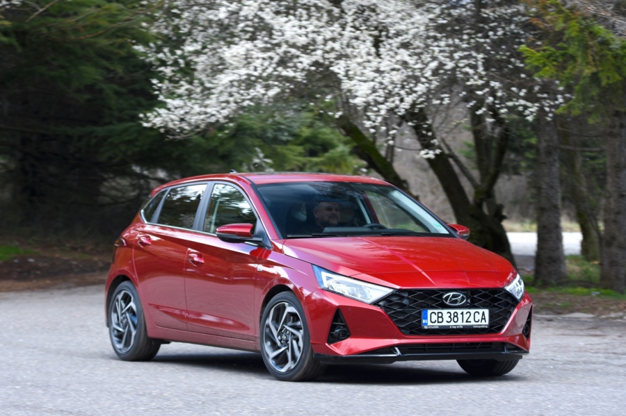 Новият Hyundai i20 изпъква с динамичен дизайн и богато оборудване в класа си