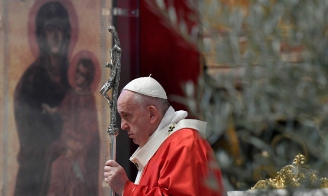 Папата с молитвен маратон срещу COVID-19