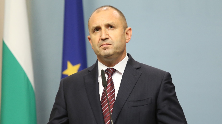 Държавният глава Румен Радев провежда консултации с парламентарно представените партии