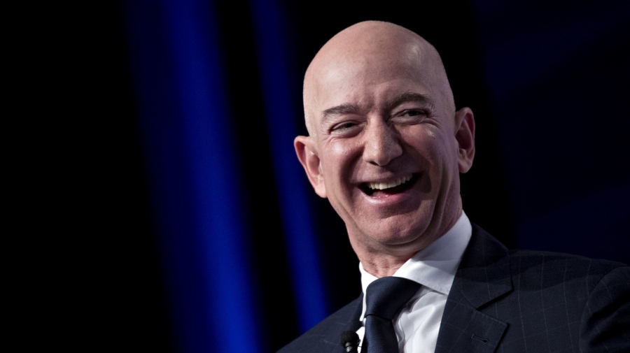 Джеф Безос продаде акции на Amazon за близо $2 млрд.