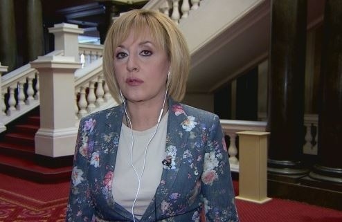 Манолова: Депутатите от ГЕРБ са сковани от страх заради разкритията в Комисията по ревизия