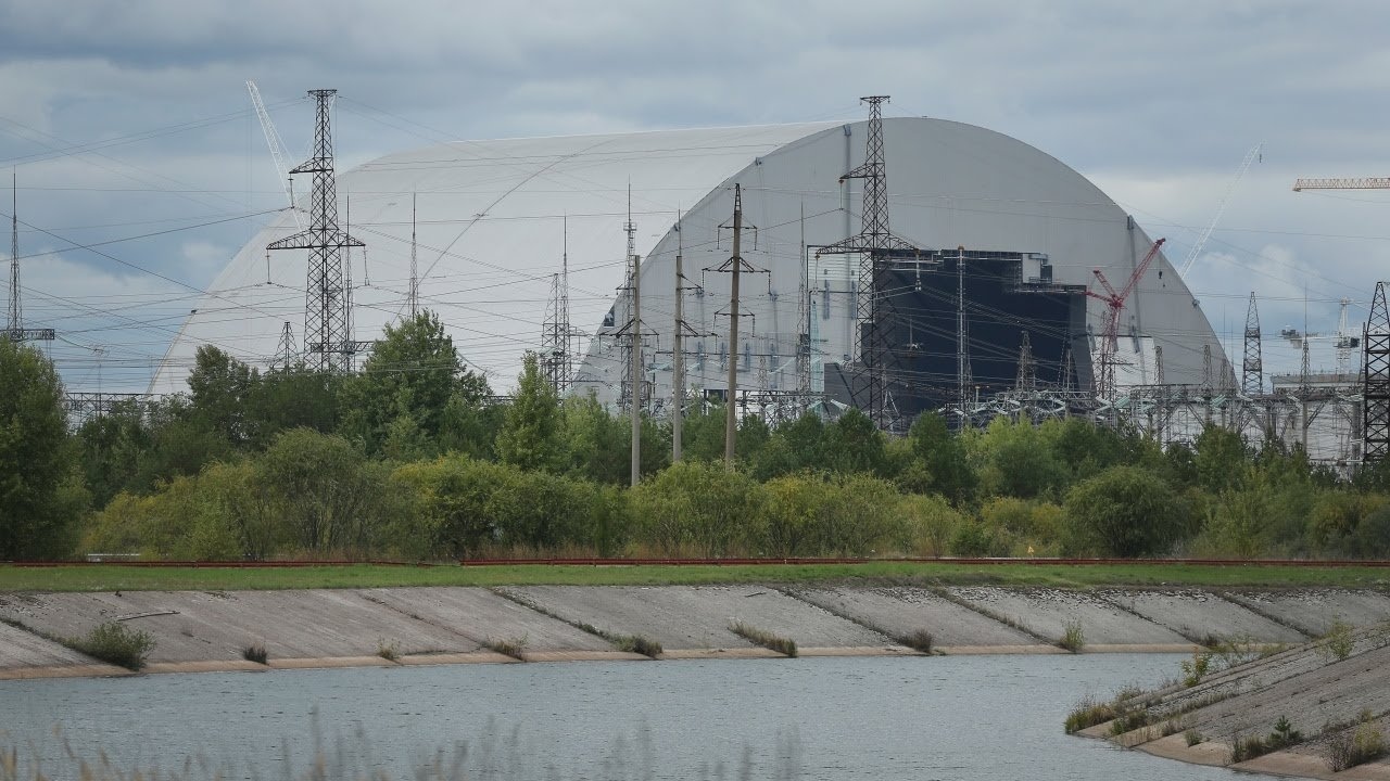 Учени наблюдаващи изоставената атомна електроцентрала Чернобил в Украйна откриха реакции на