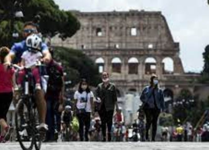 Италия премахва карантината за туристи от ЕС