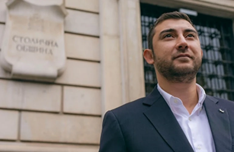 Карлос Контрера към Фандъкова: Изберете София с нормалните ли ще бъде или с ненормалните