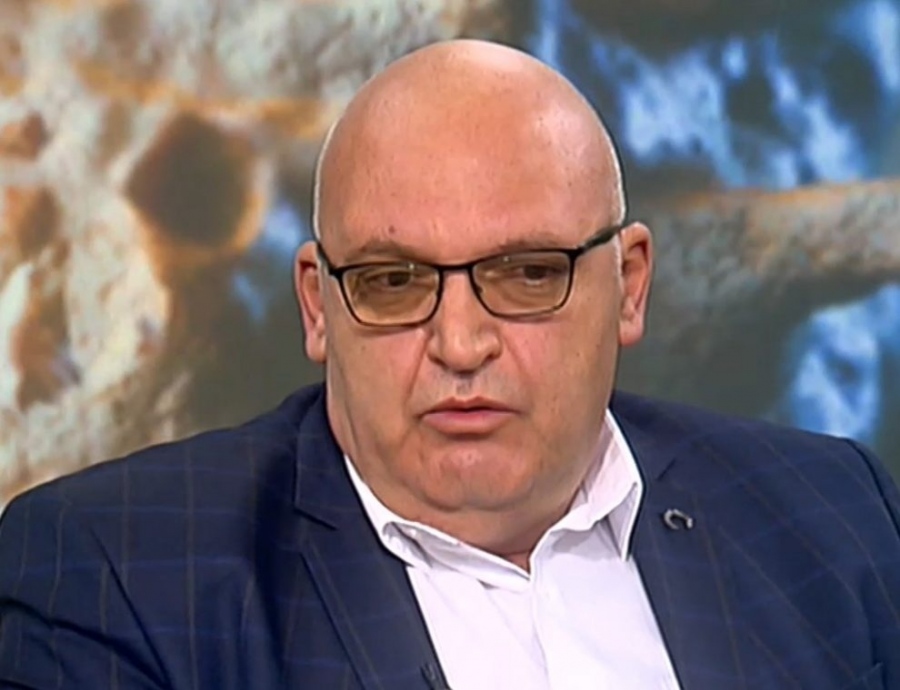 Д-р Брънзалов: Забелязвам спад в интереса към ваксинацията, но и затишие на вируса