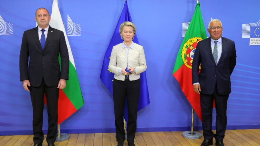 Румен Радев обсъди с Урсула фон дер Лайен евроинтергацията на РСМ