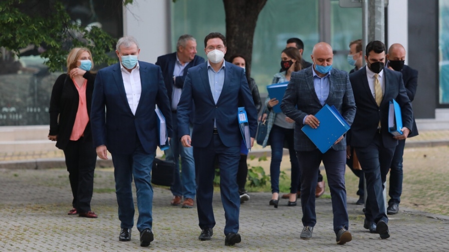 ГЕРБ-СДС се регистрира в ЦИК за участие в изборите на 11 юли