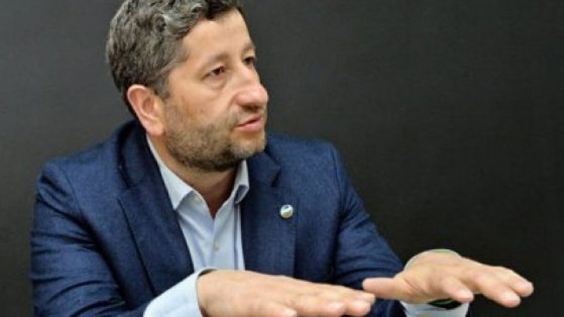 Христо Иванов: Неизбежно е освобождаването на шефовете на ДАНС и ДАР